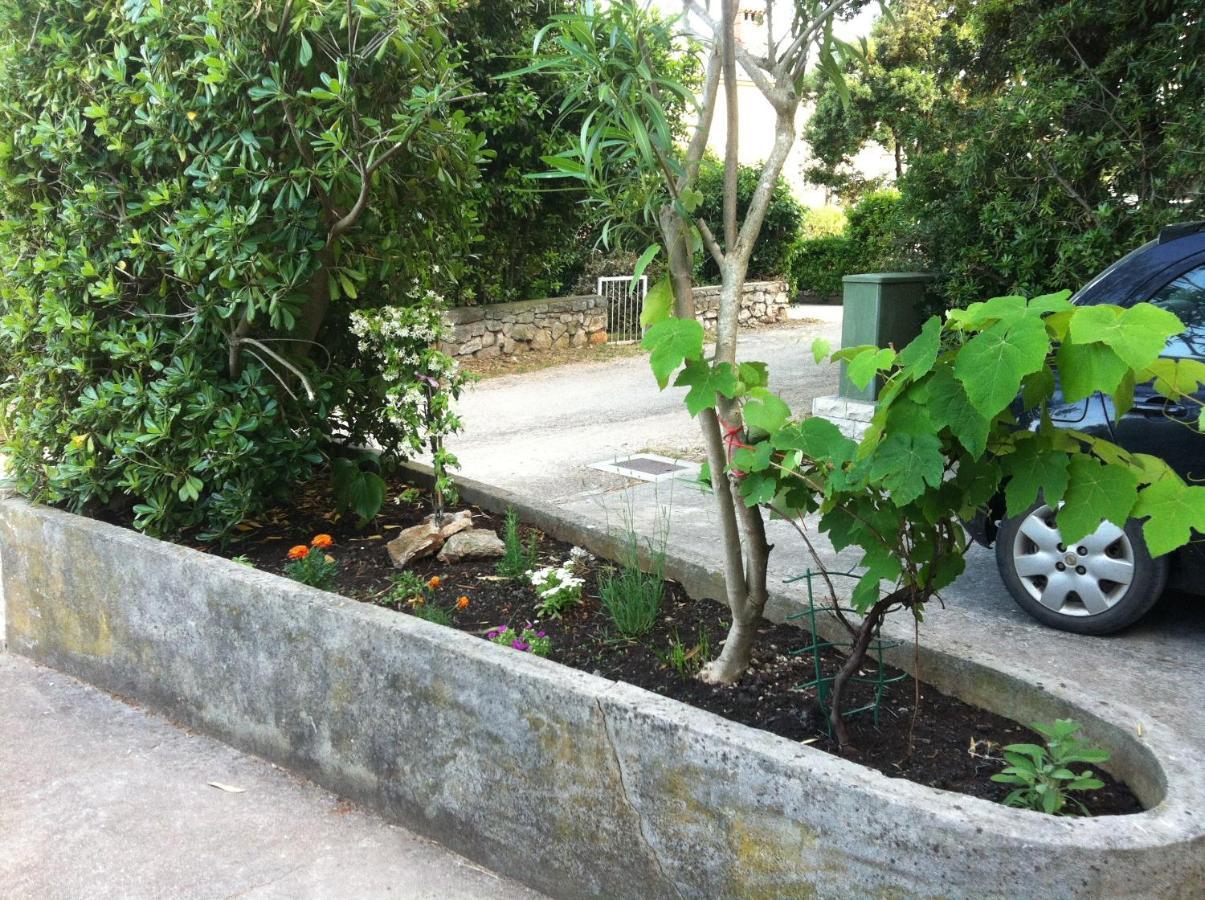 Apartment With A Parking Space Artatore, Losinj - 17591 *